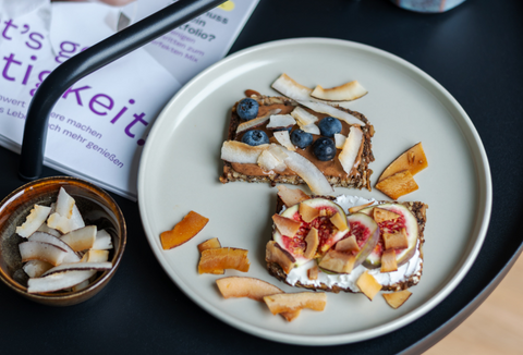 Warum Kokoschips die gesündere Snack-Wahl sind