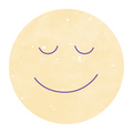 Gelbes, leicht texturiertes Smiley-Gesicht mit geschlossenen Augen und einem Lächeln